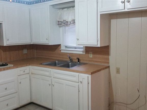 5th image of 2145 Stanley Blvd