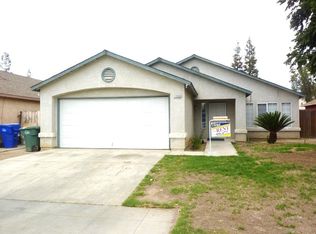 13560 8th St, Parlier, CA 93648