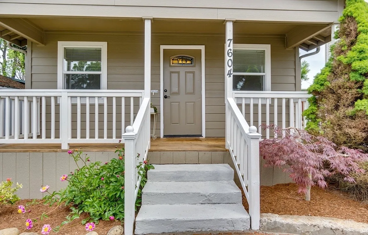 2 bed, 620 sqft, $2,100 — Photo 2