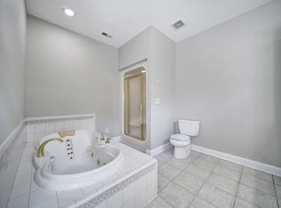 1439 Runnymede Ln, Charlotte, NC 28211