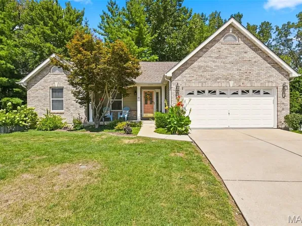 55 Treeshade Ct, Saint Peters, MO 63376