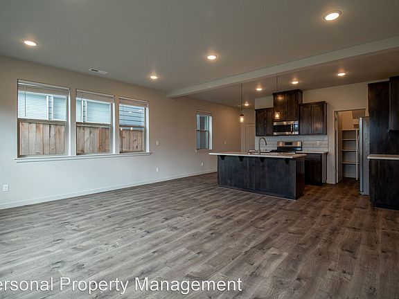 5th image of 4317 NE 87th St