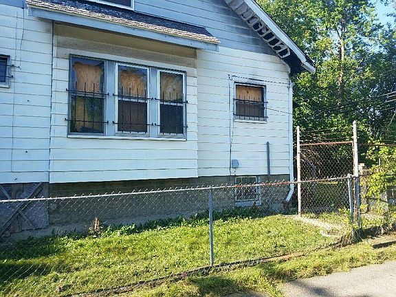 2nd image of 19455 Omira Ave