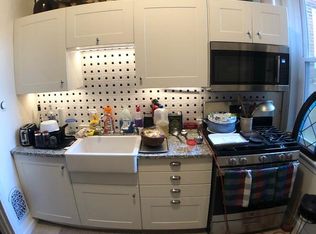 327 Tasker St, Philadelphia, PA 19148