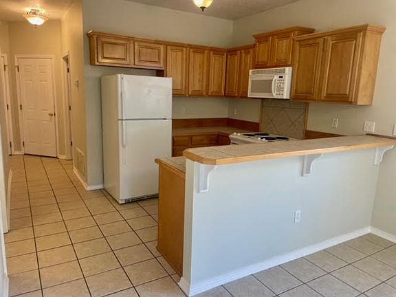 4th image of 13546 Laurel Oaks Ln