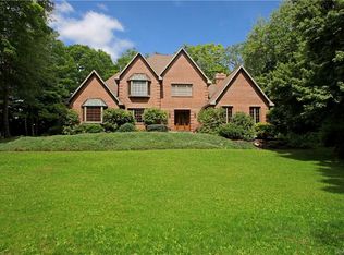 27 Jefferson Dr, New Milford, CT 06776