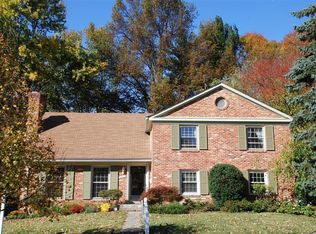 11710 Farmland Dr, Rockville, MD 20852