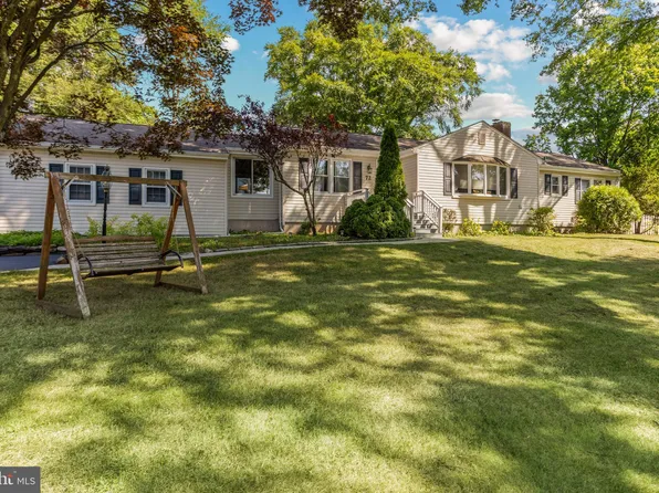 72 Federal City Rd, Ewing, NJ 08638
