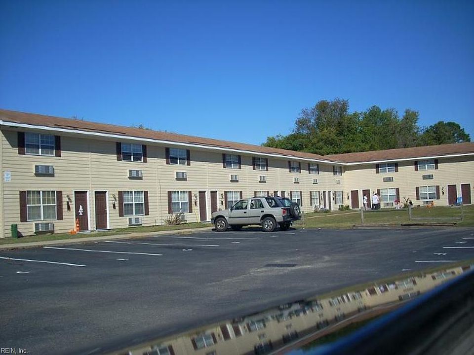 1st image of 13 Hedge Ln APT J