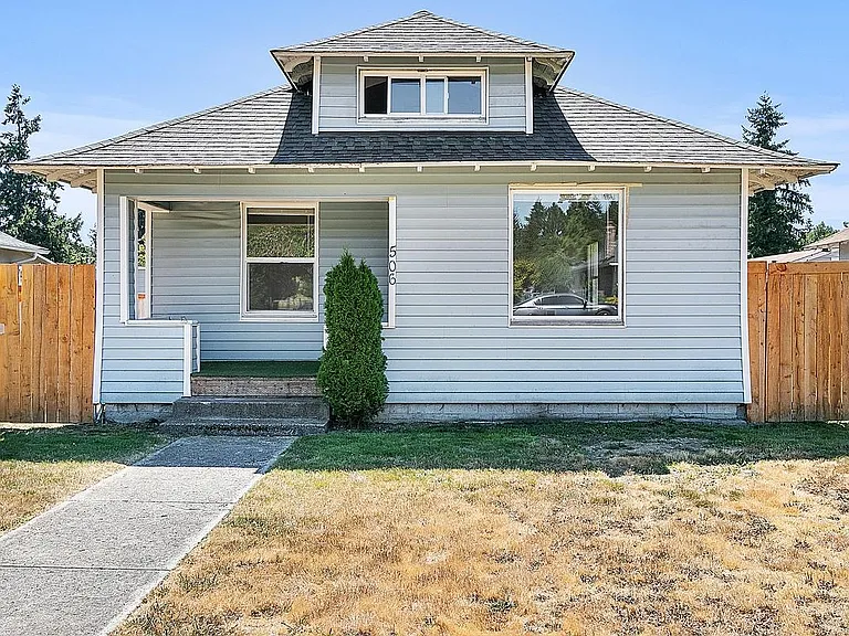 506 Louviers Ave — Photo 2