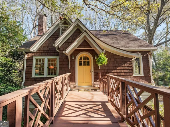 335 Winnona Dr, Decatur, GA 30030