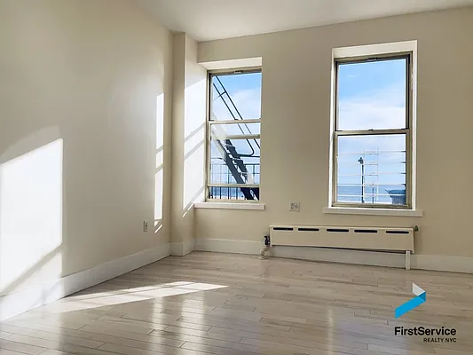 Rented by FirstService Realty (legacy) | media 7