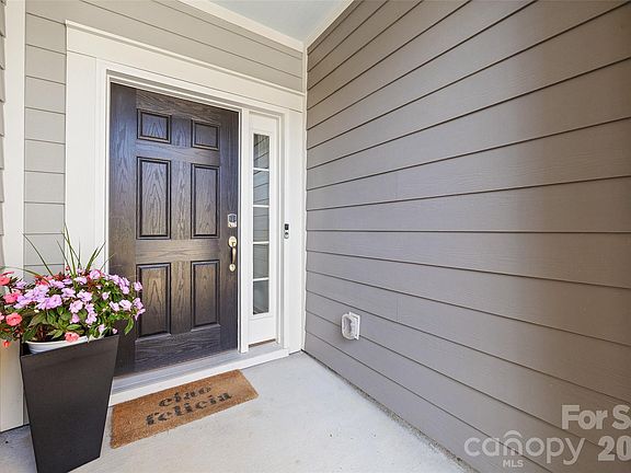 3rd image of 625 Amber Meadows Way