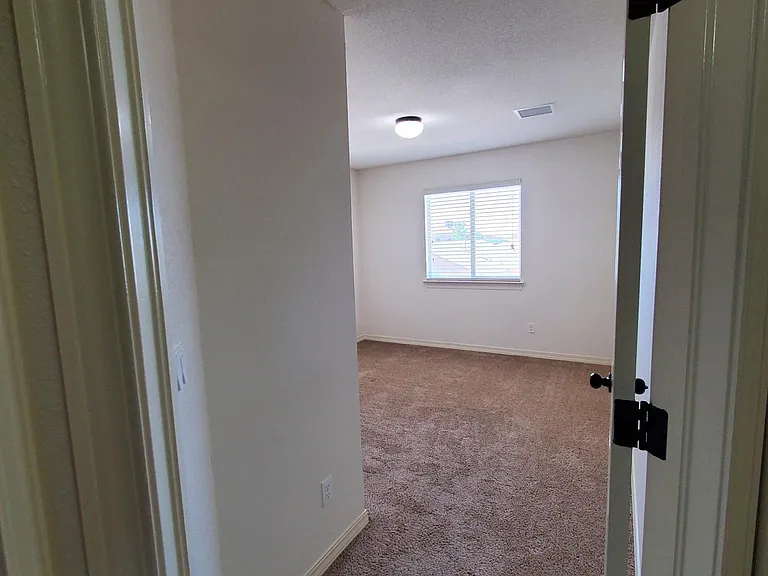 14604 Christian Castle Ave — Photo 39