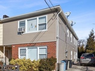 46-09 204th St, Bayside, NY 11361