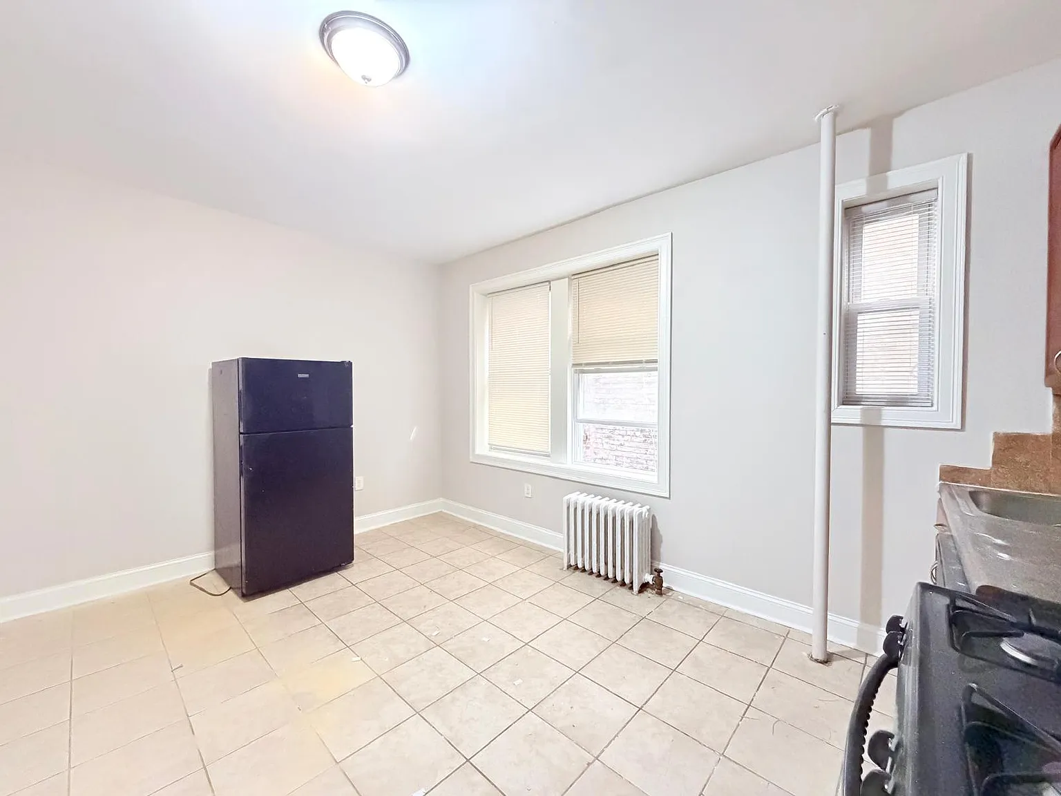 128 Corbin Avenue — Photo 2
