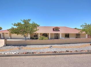 18220 Maka Rd, Apple Valley, CA 92307