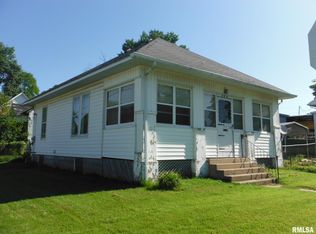 304 W Monroe St, Anna, IL 62906