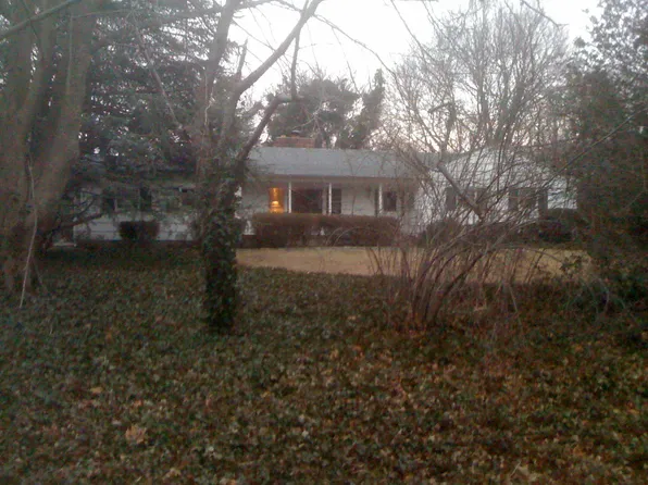 11 Oak Rd, Setauket, NY 11733