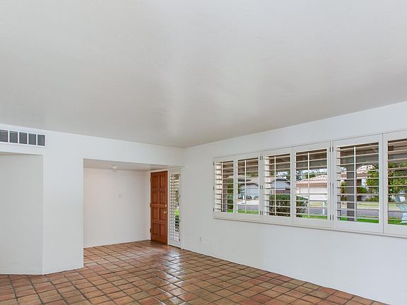 5th image of 2917 E Mariposa St