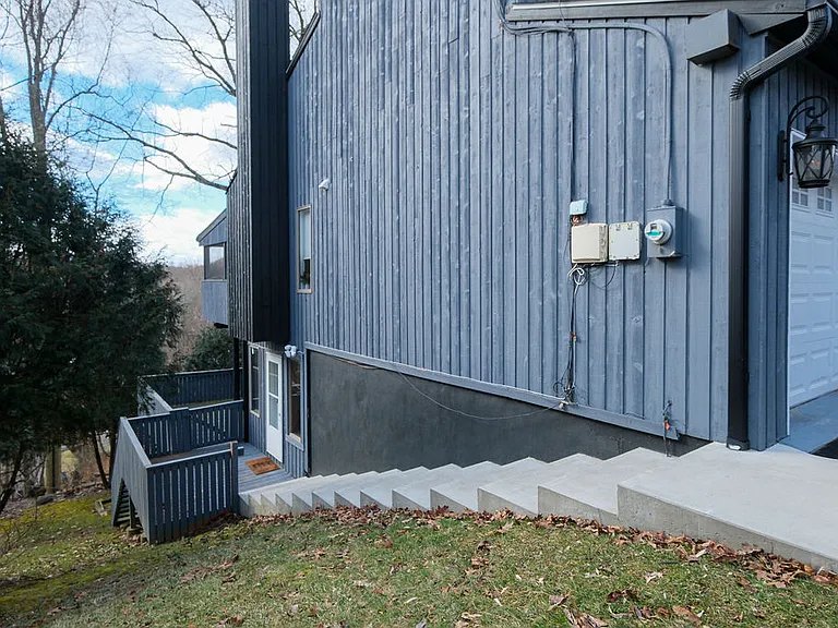 132 Woodland Dr — Photo 12