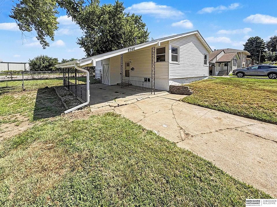1st image of 8346 Parker Ct