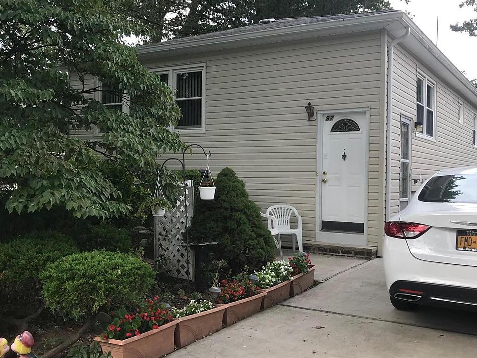 1st image of 97 Holcomb Ave