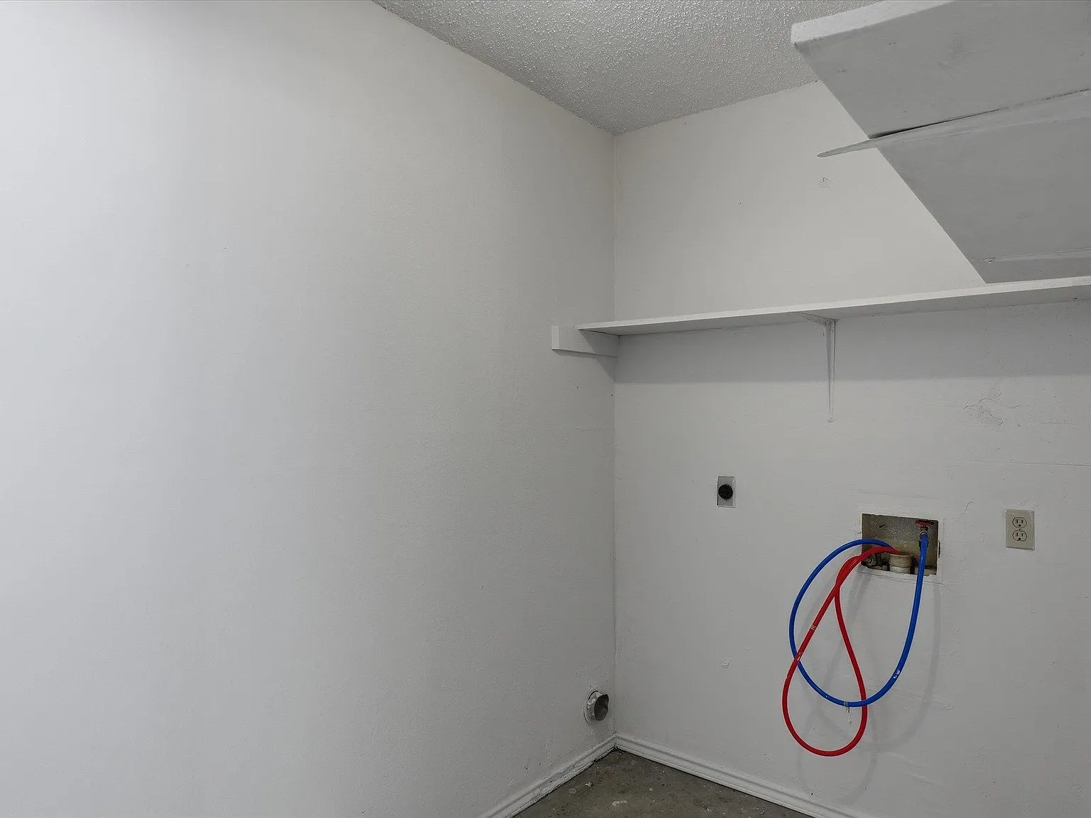 3 bed, 2.0 bath, 1100 sqft, $1,495 — Photo 4