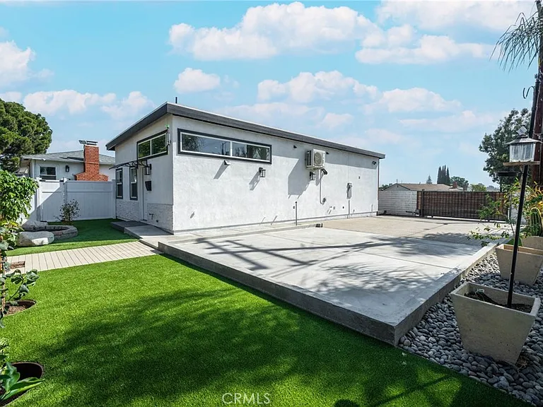 1476 Kenneth Dr — Photo 5