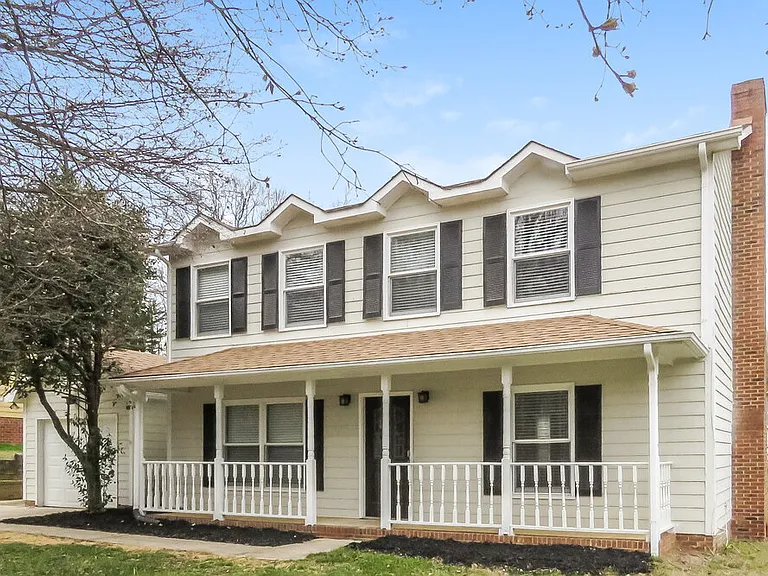 2416 Haybrook Ln — Photo 4