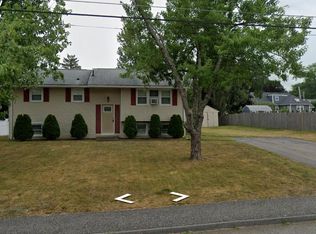 8 Simmons Dr, Milford, MA 01757