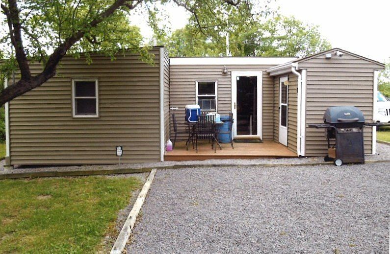 1st image of 427 Saddlemire Hill Rd