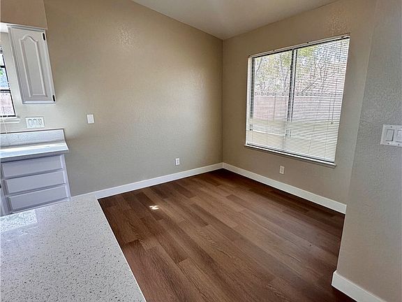 5th image of 2848 Mahogany Grove Ave