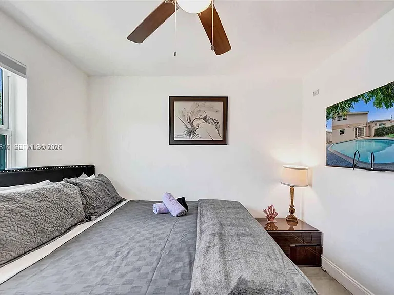 712 SW 7th Ter — Photo 15