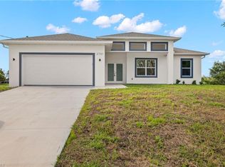 2701 E 15th St, Lehigh Acres, FL 33972