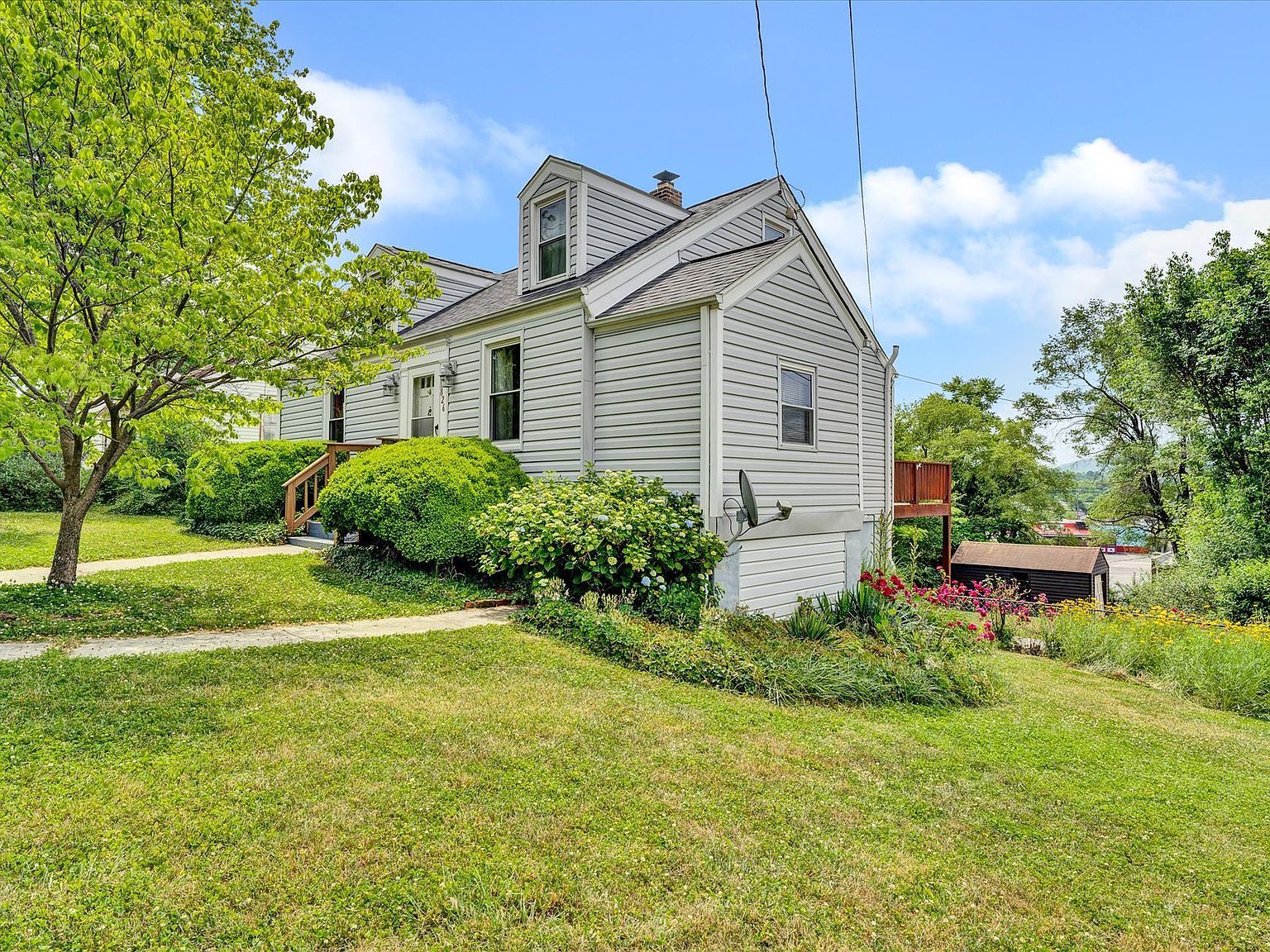 826 Lakeview St Salem Va 24153 Mls 879898 Zillow