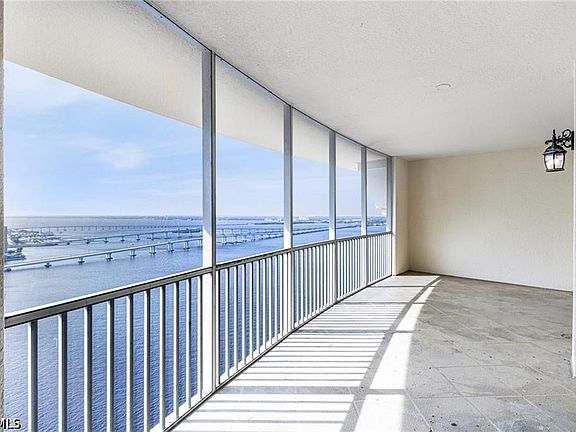 4th image of 2745 1st St APT 2603