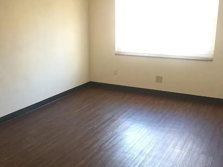 Parkdale Apartments, LLC — Photo 4