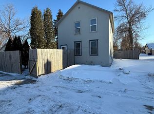 509 1st St W, Jamestown, ND 58401