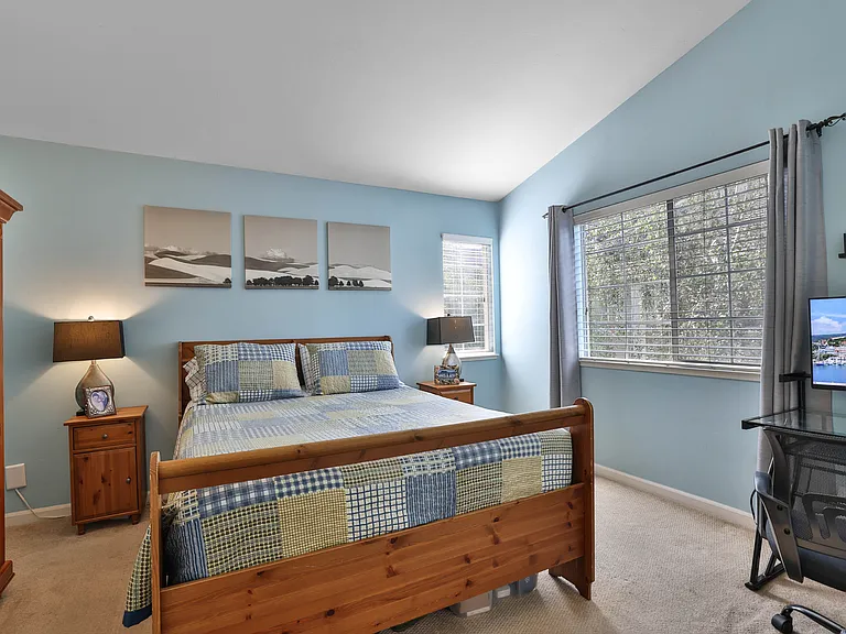 5924 Bridgeport Lake Way — Photo 11
