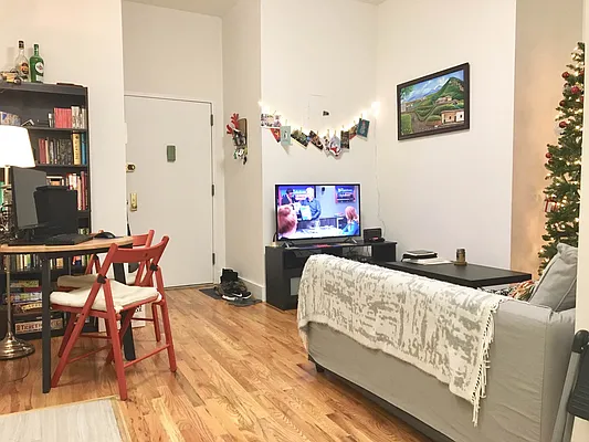 Rented by Jeffrey Mosczyc, LREB | media 23