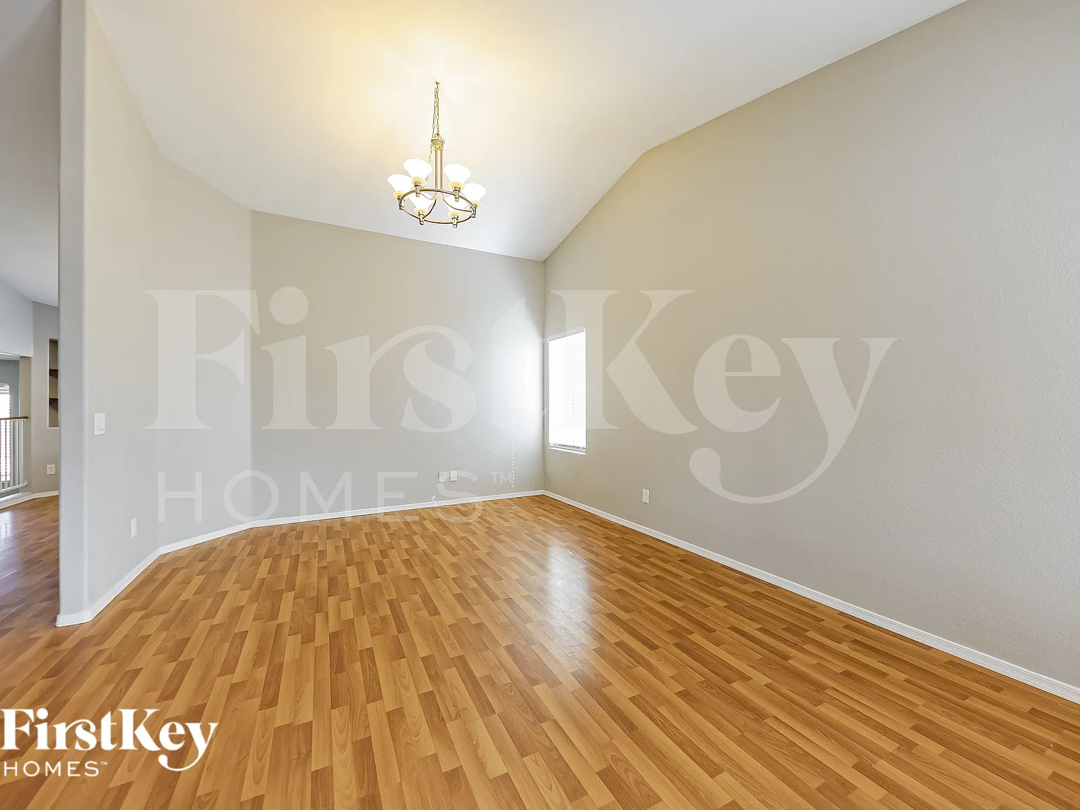 3 bed, 2.5 bath, 1832 sqft, $2,540 — Photo 2