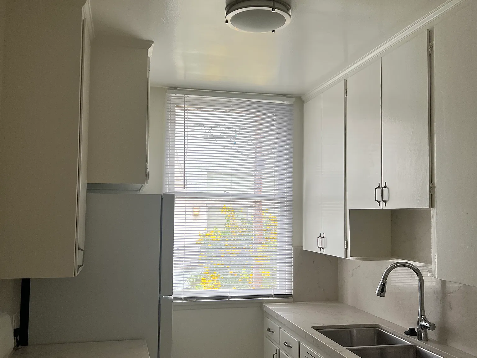 2 bed, $2,750 — Photo 2