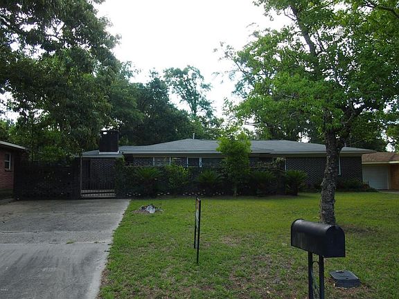 2nd image of 176 Brady Dr