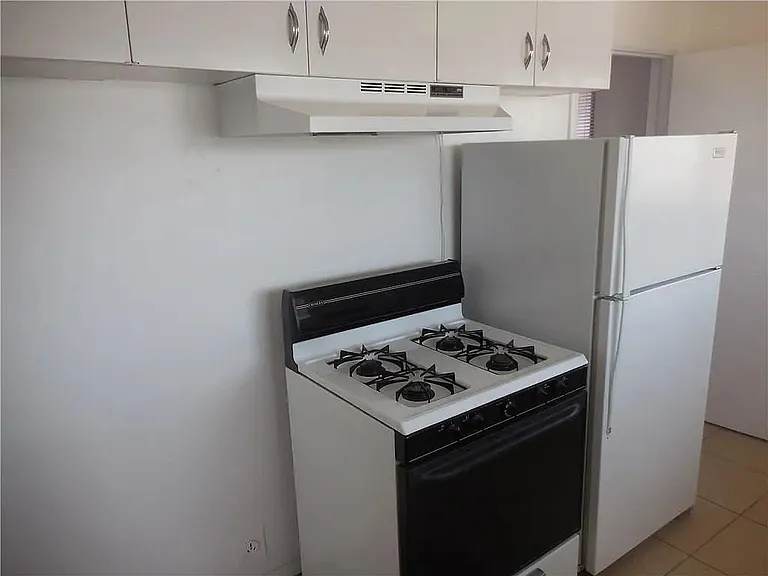 814 W Yandell Dr — Photo 18