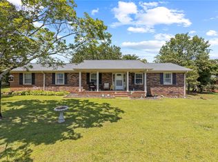 106 Charlton Cir, Easley, SC 29642