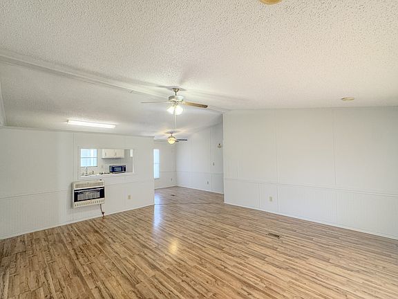 5th image of 1285 Carey Rd