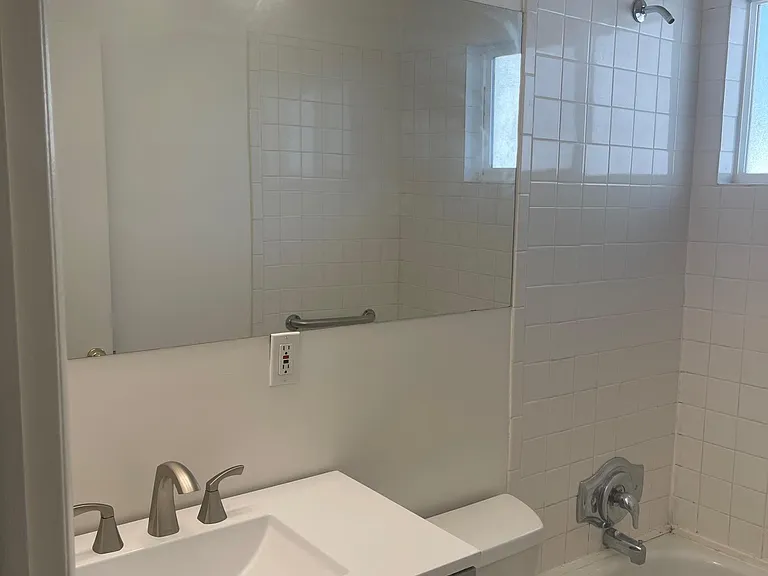 4618 S Russell St — Photo 11