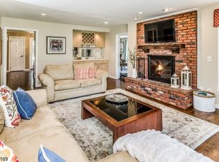 83 Tuxford Ter, Basking Ridge, NJ 07920