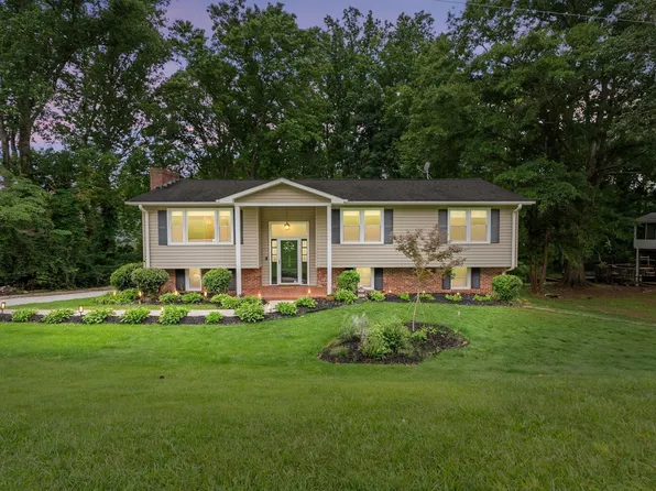 100 Engel Dr, Greenville, SC 29617